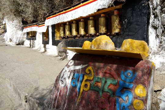 格魯三大寺沉澱心願 : 拉薩 札葉巴修行地-哲蚌寺-色拉寺